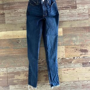 TOP SHOP| Jamie frayed bottom jean